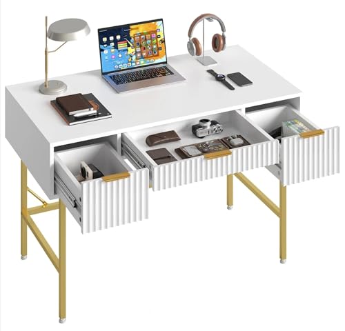 HYGRAD BUILT TO SURVIVE 121cm Wide Free Standing White Wooden Fluted Chic Writing Study Computer Desk Vanity Console Dressing Table 3 Drawers With Gold Metal Frame